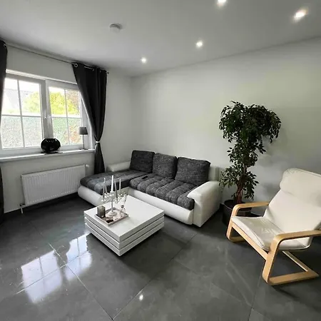 Schoenes 2 Zimmer Apartment An Der Stadt Grenze Mit Klimaanlage Blankenfelde-Mahlow Zewnętrze zdjęcie