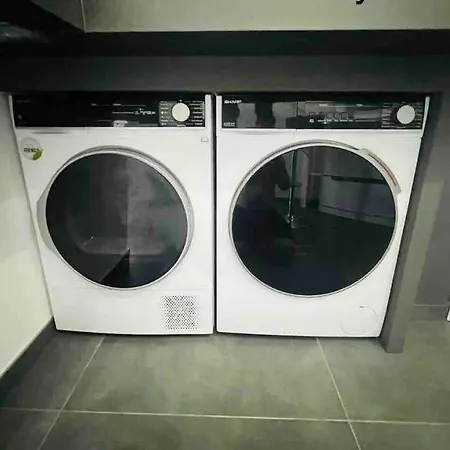 Schoenes 2 Zimmer Apartment An Der Stadt Grenze Mit Klimaanlage Blankenfelde-Mahlow Zewnętrze zdjęcie